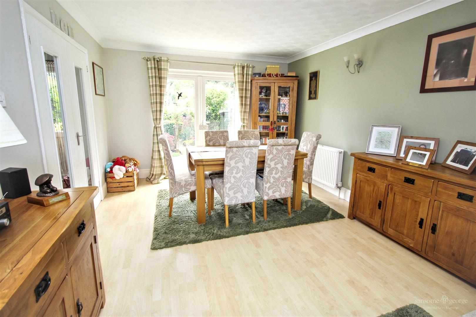 Lawrence Road, Tilehurst, Reading